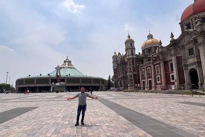 100% private tour in Guadalupe's Basilica with transport - Entering the Atrio of the Americas