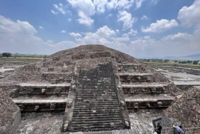 100% Private Tour in Teotihuacán Pyramids from Mexico City - Mexico City pickup and the road to the ruins