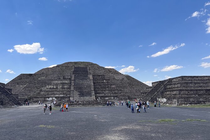 100% Private Tour in Teotihuacán Pyramids from Mexico City - Lunch, extras, and what is not included