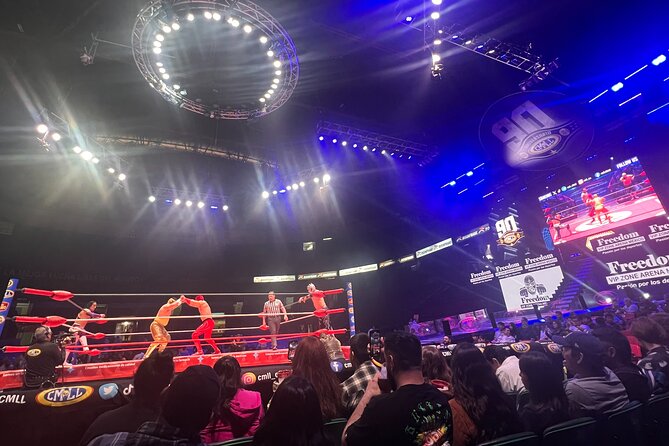 2 hours Lucha Libre Show (mexican wrestling) with transport - Key points at a glance