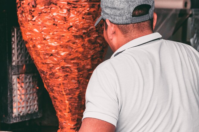 3-Hour Night Tacos and Mezcal Crawl in Mexico with Guide - Starting at Merida 109 with a local food guide