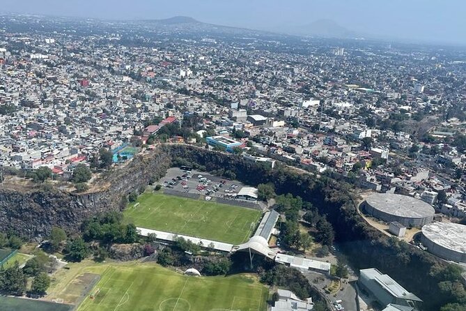 30 min Private Helicopter Tour in Mexico City - The largest stadium in Mexico and Latin America