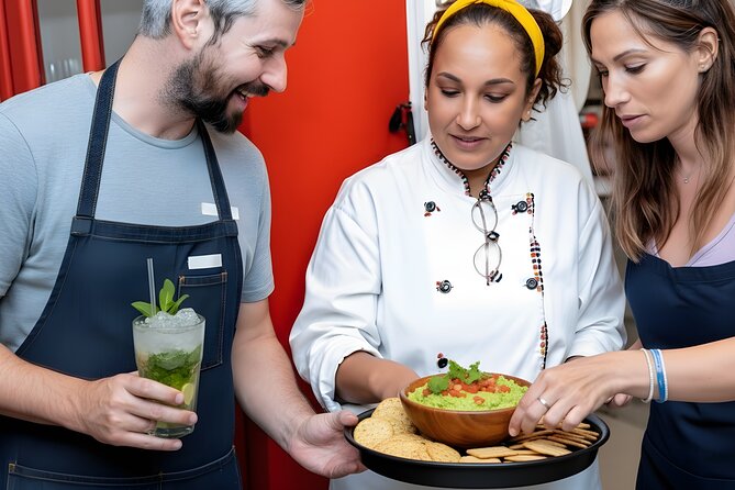 3h Cooking Class in Mexico City: 8 Recipes & Bottomless Drinks - Guacamole, sopes, and Mexico City street corn