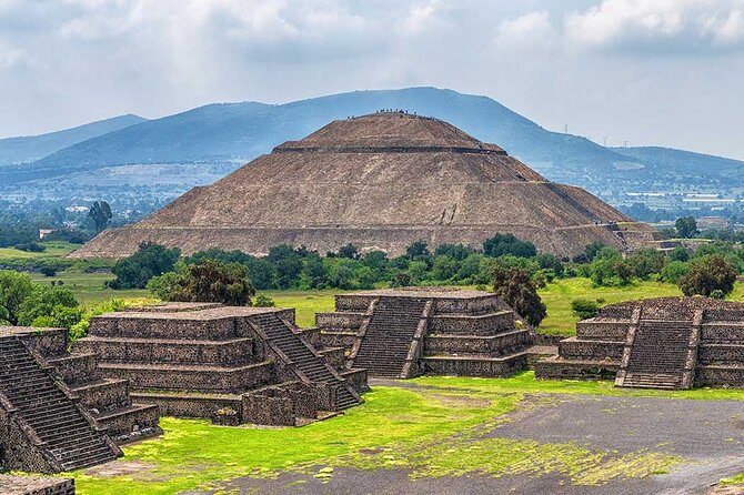 3X1 Teotihuacan, Basilica of Guadalupe, Tlatelolco and Tequila Tour - Pickup is the part to handle carefully