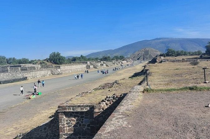 4 hours guided tour on Teotihuacan - Walking the Avenue of the Dead