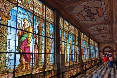 5 Hour Tour through Chapultepec, Anthropology Museum and Castle - Climbing to Chapultepec Castle