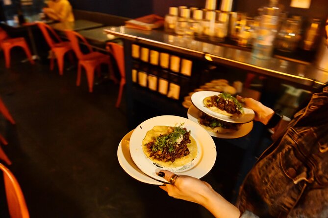A Night of Tacos and Mezcal in Mexico City - Angel of Independence and Plaza de la República