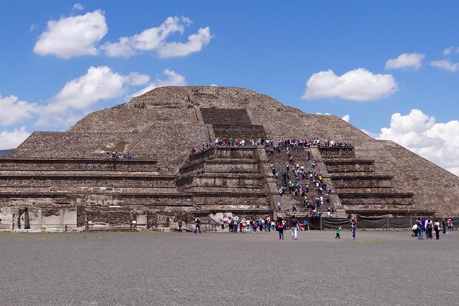 Acolman-Teotihuacán-Plaza of the Three Cultures- Craft Workshop - Acolman’s convent and the craft workshop