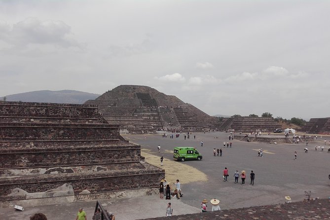 Acolman-Teotihuacán-Plaza of the Three Cultures- Craft Workshop - Pickup, meeting point, and timing