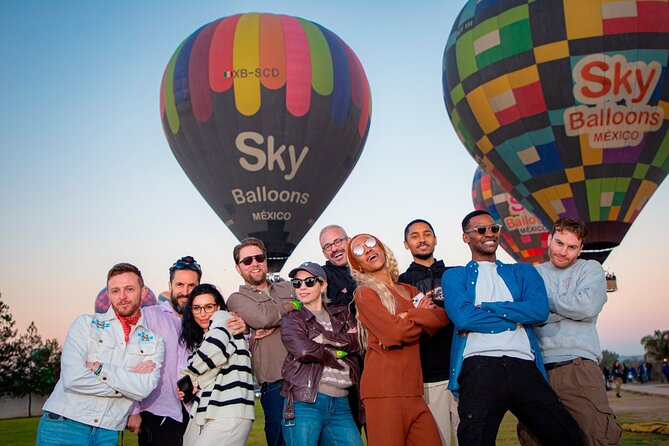 Balloon adventure: transfer+breakfast in the cave+guided pyramids - Coffee, bread, and the balloon port