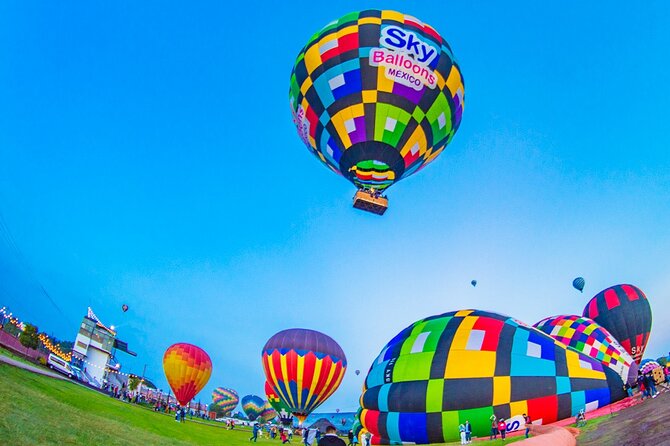 Balloon adventure: transfer+breakfast in the cave+guided pyramids - Landing toast and your signed flight certificate