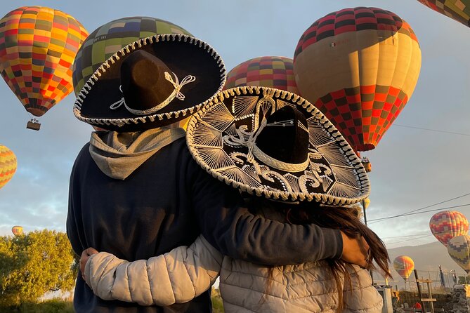 Balloon Flight and Teotihuacan Tour w/Breakfast from Mexico City - Regional liquor and volcanic craftwork