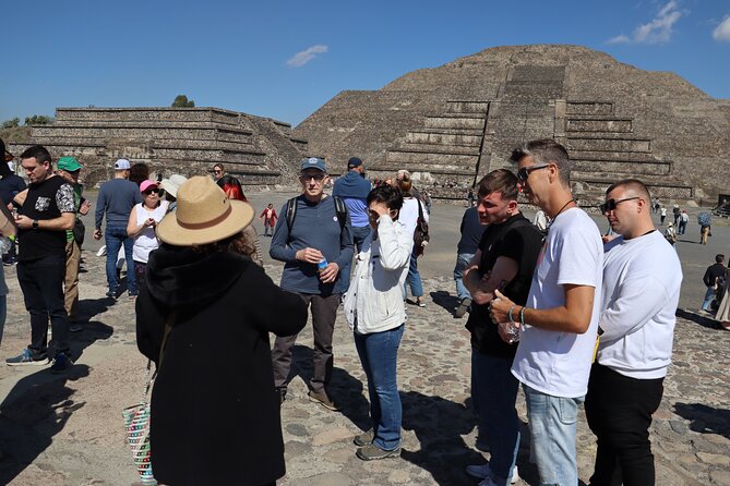 Balloon Flight and Tour in Teotihuacán from Mexico City - Walking the Avenue of the Dead with a guide