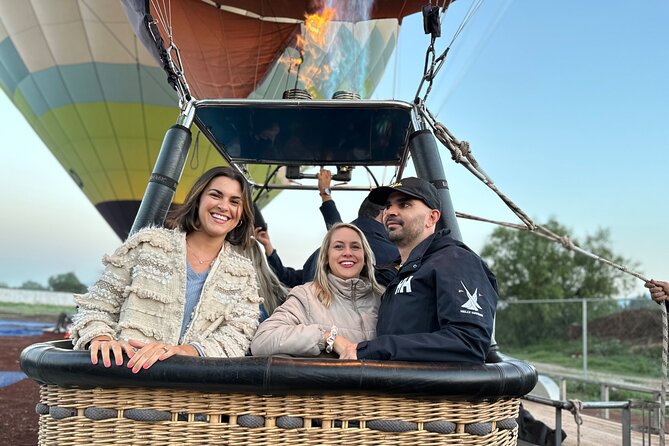 Balloon Flight + Breakfast in a cave + Pick up CDMX + Pyramids - Local drinks, maguey, and obsidian