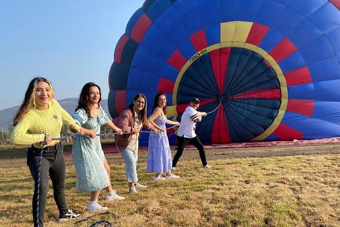 Balloon Flight + Breakfast in a cave + Pick up CDMX + Pyramids - Price and value at $148.98