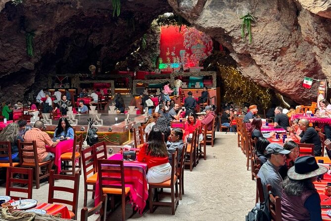 Balloon Flight + Breakfast in cave + Pick-up in Cdmx (Optional) - The 4:20 a.m. Mexico City pickup