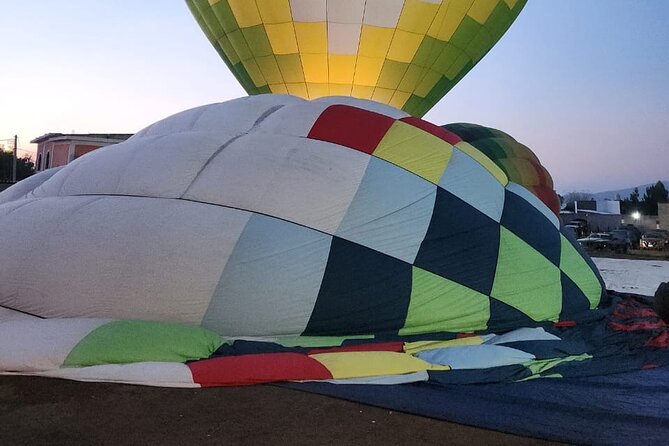 Balloon flight + Breakfast + Transportation from CDMX (SMALL GROUP) - Breakfast inside La Cueva Xibalba