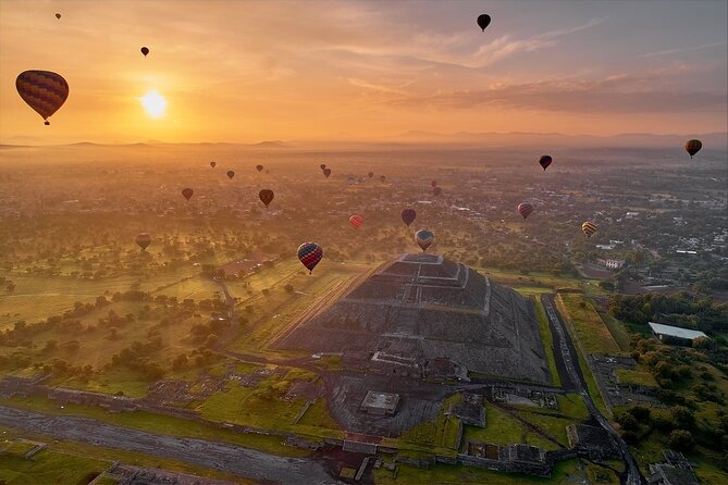 Balloon Flight + Cave Breakfast + Pick Up from CDMX or We Fly - Mezcal, pulque, maguey, and obsidian