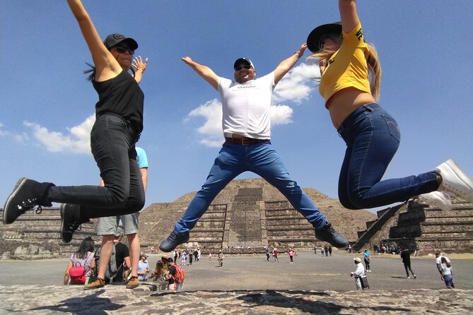 Balloon flight experience to Teotihuacan Pyramids - Walking through Teotihuacan after seeing it from above