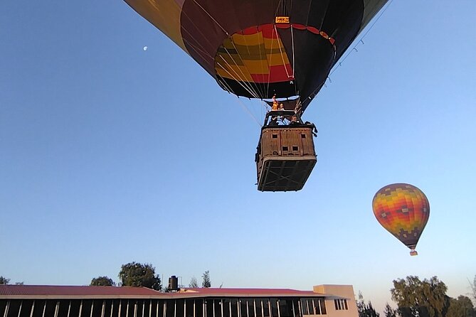 Balloon flight experience to Teotihuacan Pyramids - Who will get the most from this experience