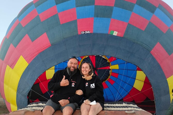 Balloon flight in Teotihuacan from Mexico City - Breakfast inside La Cueva Teotihuacan