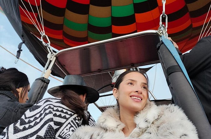 Balloon flight in Teotihuacan from Mexico City - Maguey, pulque, obsidian, and the craft stop