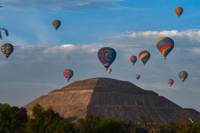 Balloon flight + pick up in CDMX + Breakfast in Cave + Teotihuacan - Is $160.90 a good value?