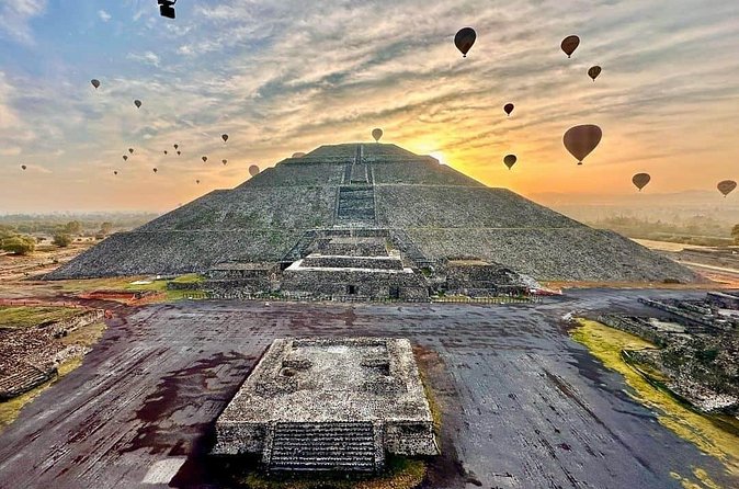 Balloon flight Teotihuacan, Breakfast in a cave Pick up in CDMX - What to confirm before booking