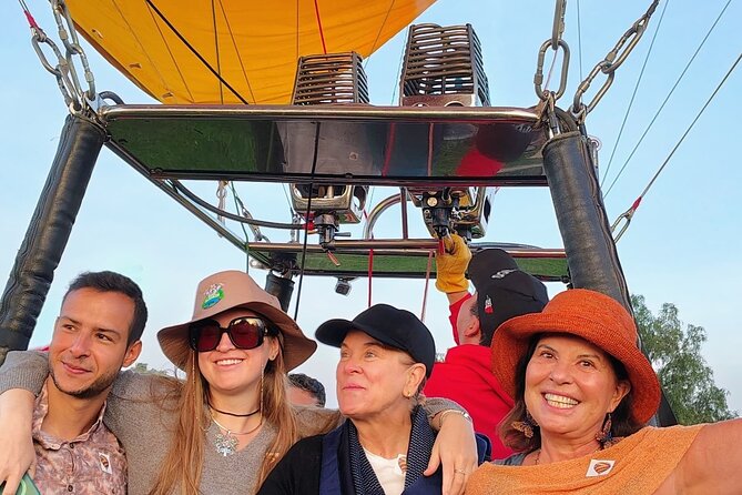 Balloon Flight with Breakfast and Transportation in Teotihuacan - Key points at a glance