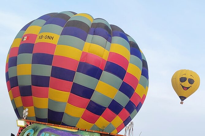 Balloon Flight with Breakfast and Transportation in Teotihuacan - The 30 to 50 minute flight above the ancient city