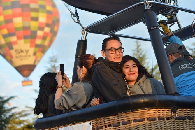 Balloon Flight with Breakfast in Cave and Pyramids of Teotihuacan - Obsidian, maguey, and the artisan cooperative