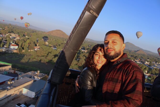 Balloon Flight with Breakfast in Cave and Pyramids of Teotihuacan - Who will enjoy this morning most