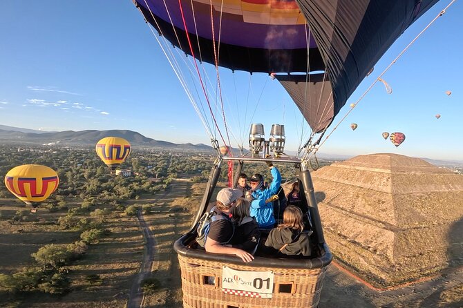 Balloon flight with breakfast in Cave and Pyramids tour from CDMX - Breakfast inside La Cueva Teotihuacán