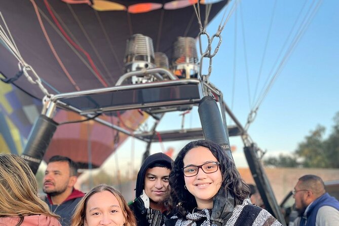 Balloon flight with private transportation and guided tour to Teotihuacán - Floating toward the Pyramids of the Sun and Moon