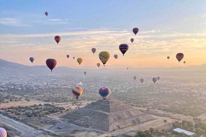 Balloon flight with pyramids tour and transportation from Mexico City - Why the balloon flight is the main event