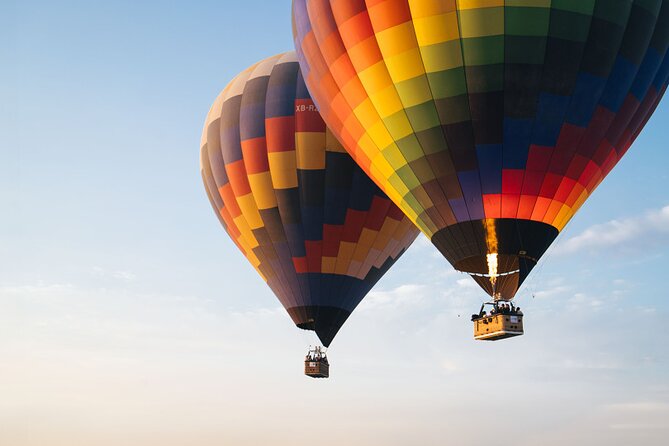 Balloon flight with pyramids tour and transportation from Mexico City - A short look at local crafts and spirits