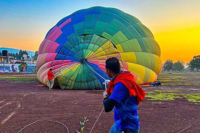 Balloon Flight with Teotihuacan & Guadalupe Shrine Full day Tour - The sunrise flight over Teotihuacan