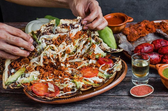Best of Roma Sur Food Crawl in Mexico City - Who will get the most from this food crawl?