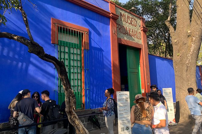 Bike Tour through Colonia Del Valle and Coyoacán / Mexico - Quesadillas make lunch simple and useful