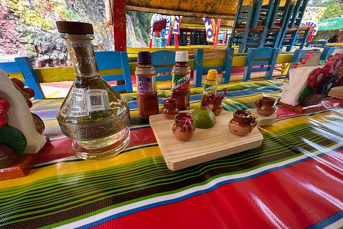 Boat tour in Mexico City with Live Guide with Food and Drinks - How much history will you actually get?