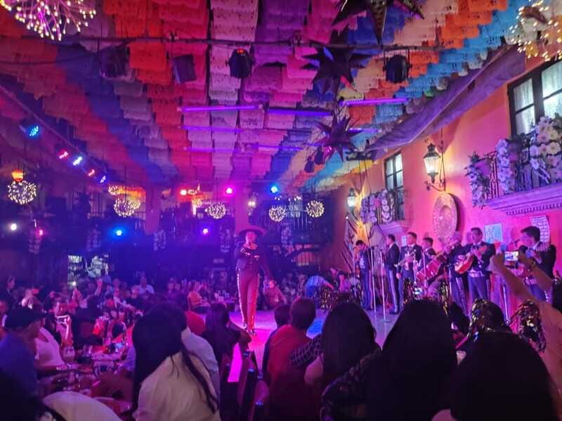 CDMX: Garibaldi Copa Show - Who will enjoy this evening most?