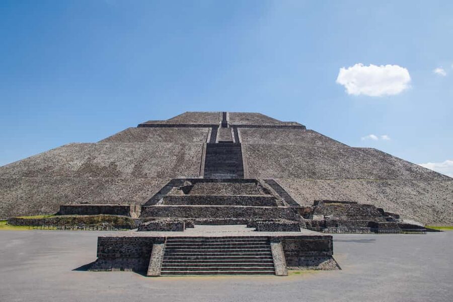 CDMX: Teotihuacan, Tlatelolco and Guadalupe Tour - Tlatelolco and the Plaza of Three Cultures