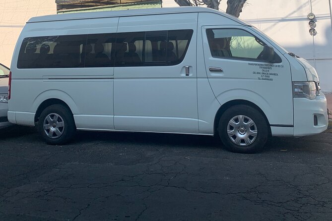 CDMX Transportation. Airport - Round trip. - A calm landing at Mexico City Airport