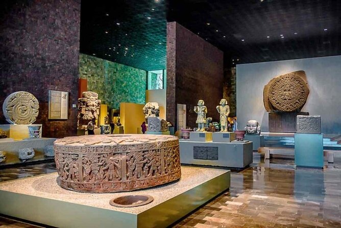Chapultepec Castle and Anthropology Tour, starting from CDMX - Chapultepec Castle and the story of power
