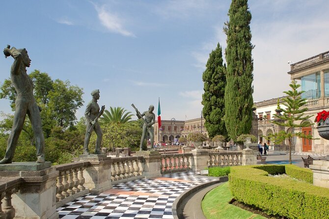 Chapultepec Castle and Anthropology Tour, starting from CDMX - A guide led by Monserrat or Ofelia