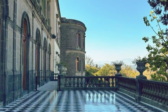 Chapultepec Castle & Anthropology Museum Prívate Tour - Jorge’s teaching style and the private format
