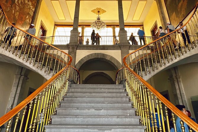 Chapultepec Castle & Anthropology Museum Prívate Tour - Meeting at the Puerta de los Leones