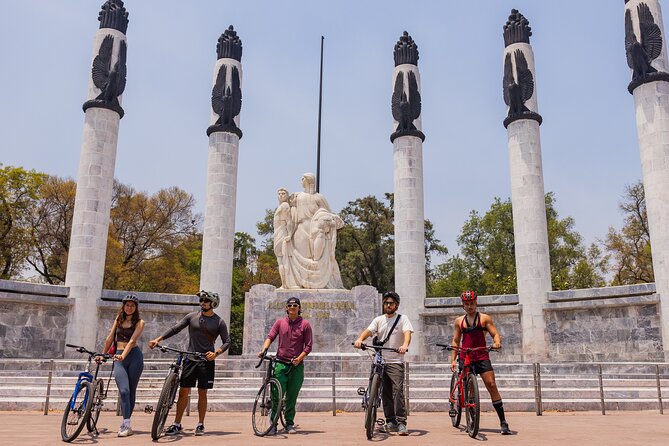 Chapultepec Castle or Anthropology Museum bike tour - Chapultepec Castle and views from the hill