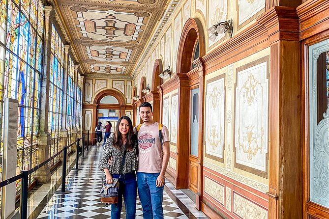 Chapultepec Castle Ticket & Guided History Tour - Walking up the hill to Mexico’s hilltop castle