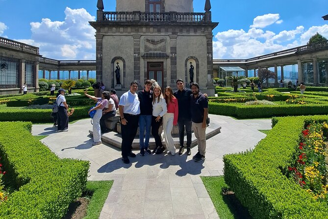 Chapultepec Castle Tour and its surroundings - Timing, group size, and guide reliability